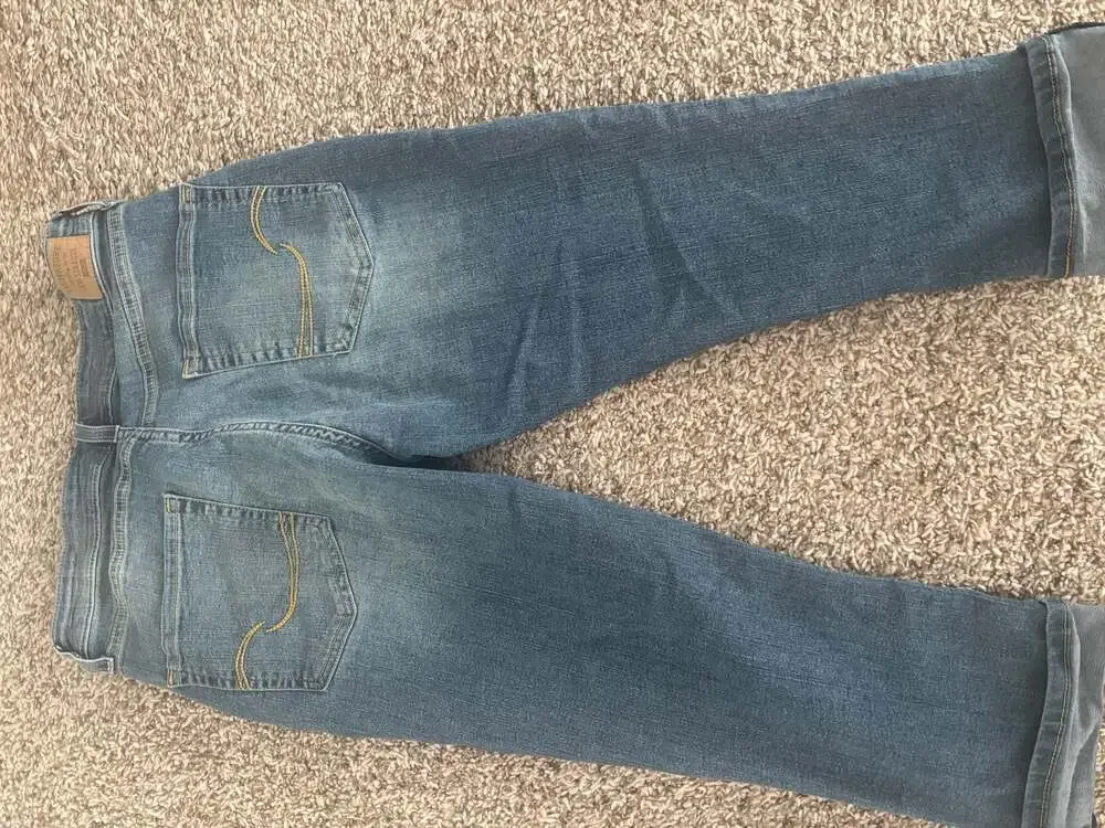Levi Strauss Signature Gold Bundle Size 10 Mid-Rise Capri & Skinny Jeans - Picture 12 of 13